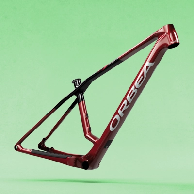 Rocket Red - Black