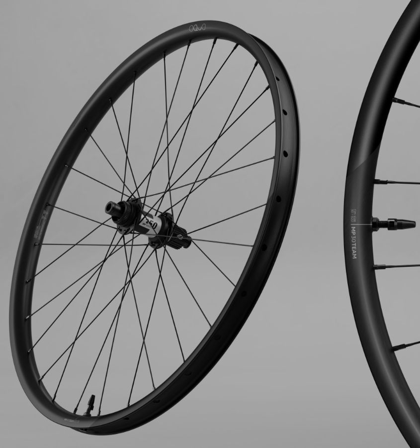 THE MOST ROBUST CARBON WHEELSET