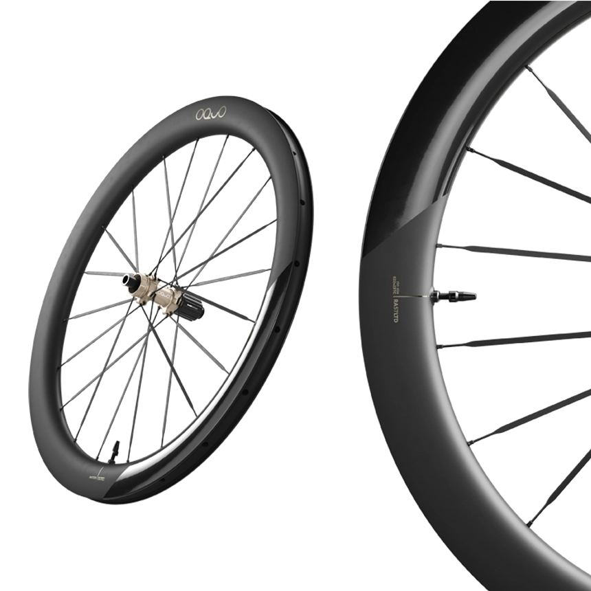 OQUO Road Aero RA57LTD Carbon Spokes — Image 2 / 5
